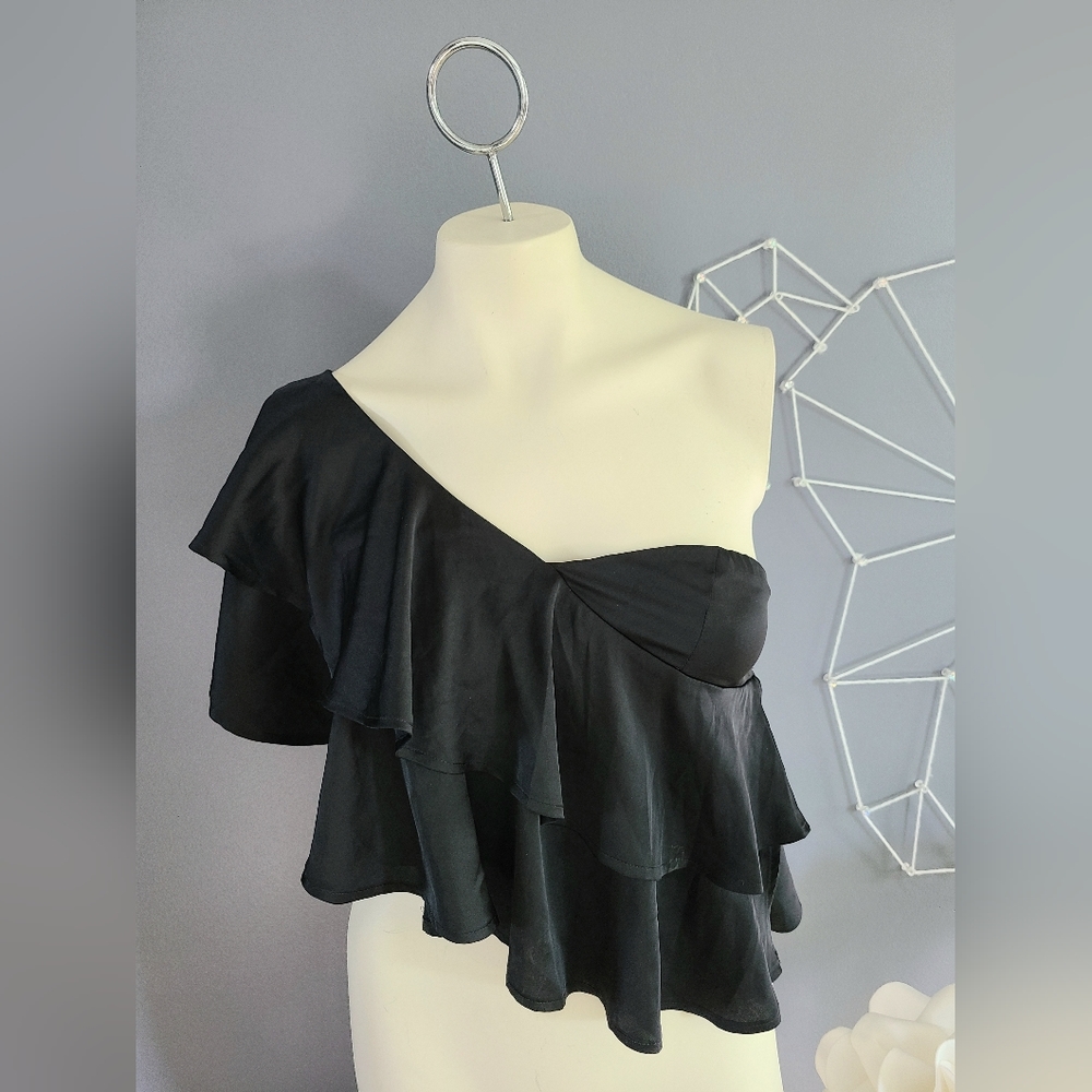Express One Shoulder Ruffled Crop Top - Picture 4 of 7